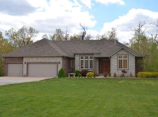 1931 N East Ridge Dr, Strafford, MO 65757