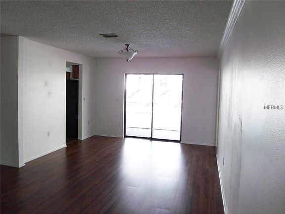 4th image of 505 Fayette Cir S
