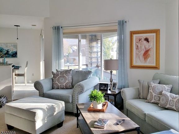 5th image of 5 Harker Hill Dr #1