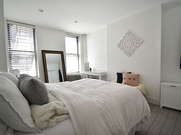 4th image of 167 Elizabeth St APT 2S