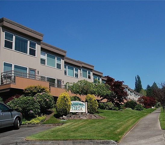 1st image of 10118 NE 63rd St