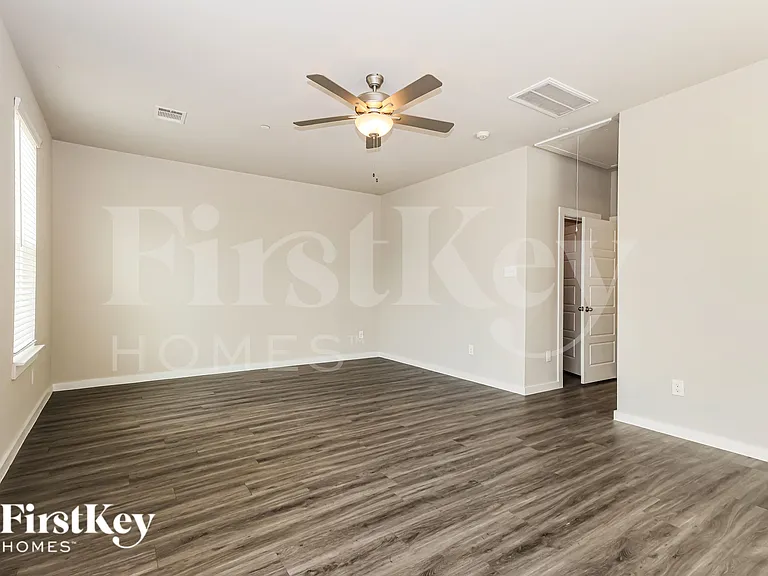 305 N Centro Cir — Photo 11