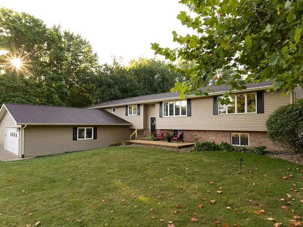 7624 W Sportsman Dr, Mapleton, IL 61547