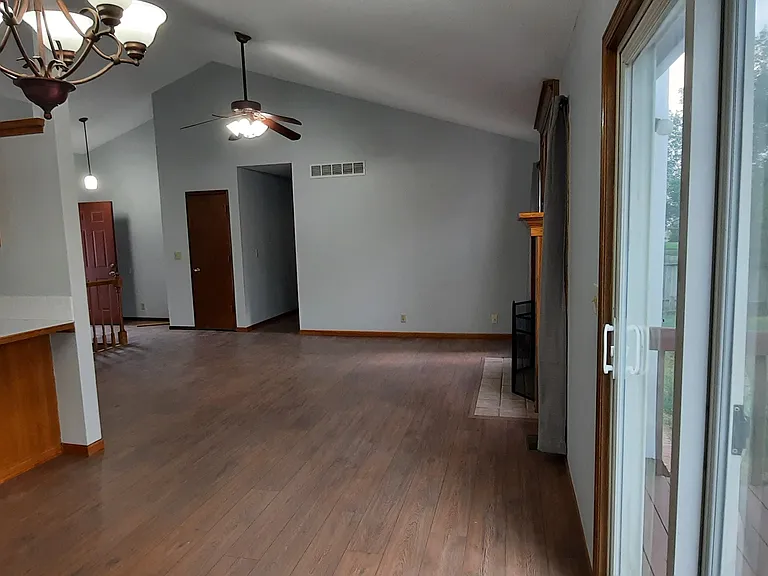 8810 E Denker Cir — Photo 10
