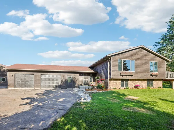 733 N Meadow Dr, Hudson, WI 54016