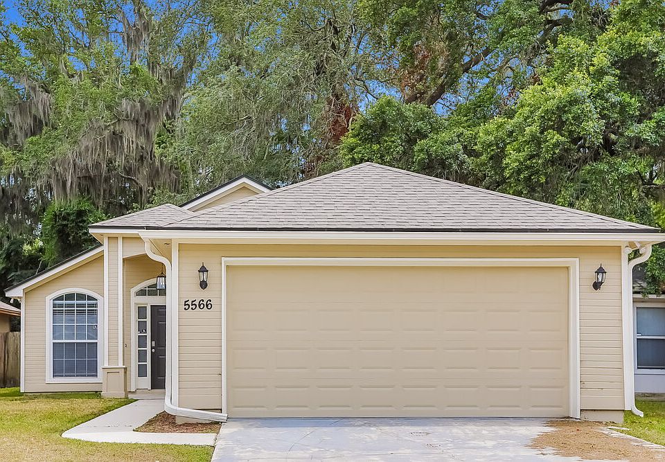 1st image of 5566 Oak Crossing Dr