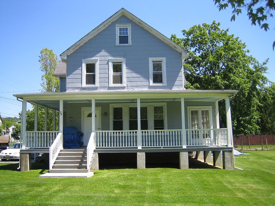 1st image of 17 Maple Ave