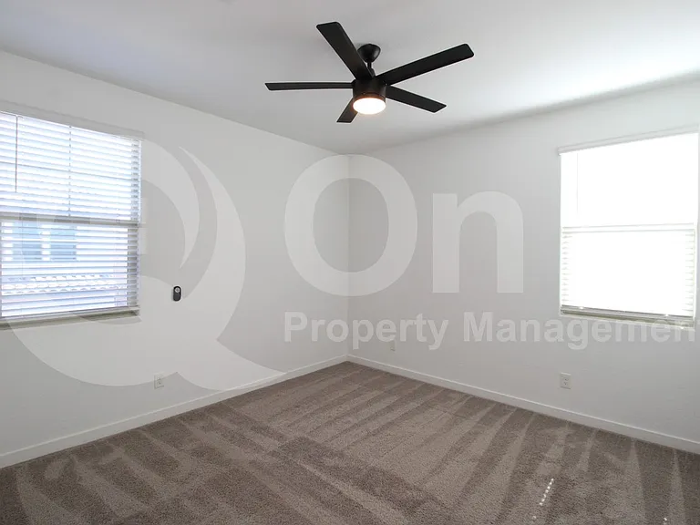1158 E Sabino Dr — Photo 14