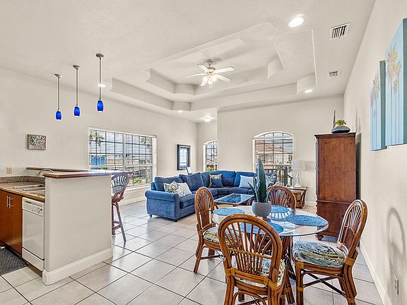 5th image of 111 E Corral St #D