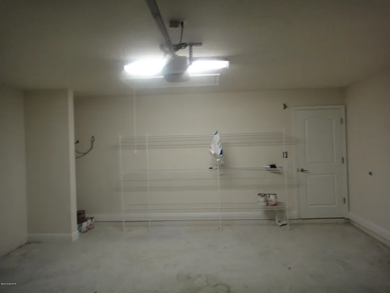 4063 Palladian Way — Photo 34