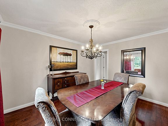 4th image of 15 Satchell Blvd