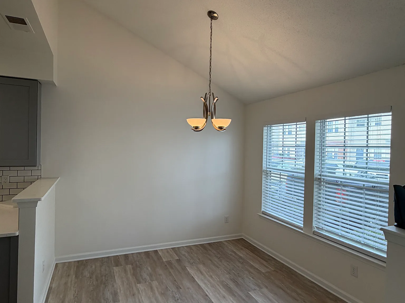 3 bed, 1470 sqft, $2,550 — Photo 3