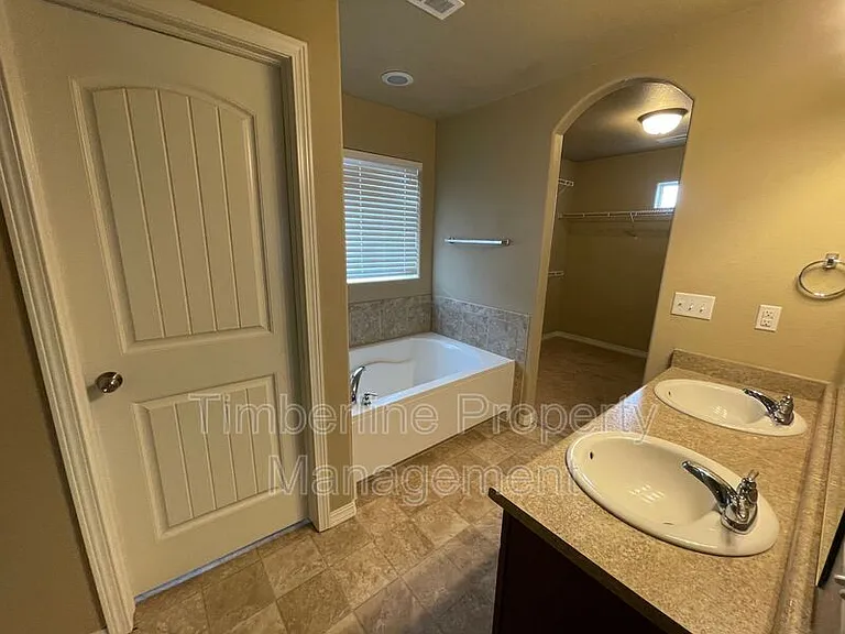 7673 Crestone Peak Trl — Photo 9