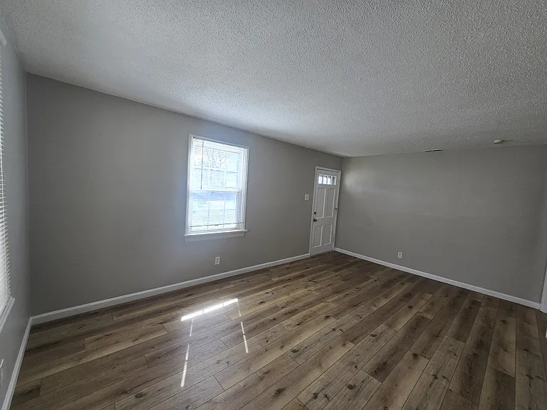 9113 Kathlyn Dr — Photo 5