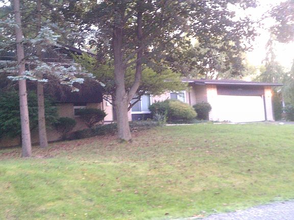 3rd image of 29761 Minglewood Ln
