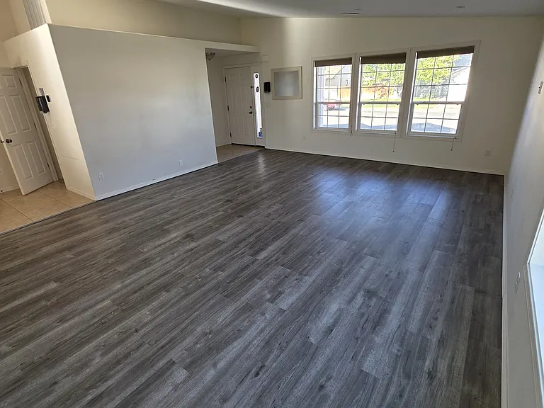 5306 Hayes Ln — Photo 4
