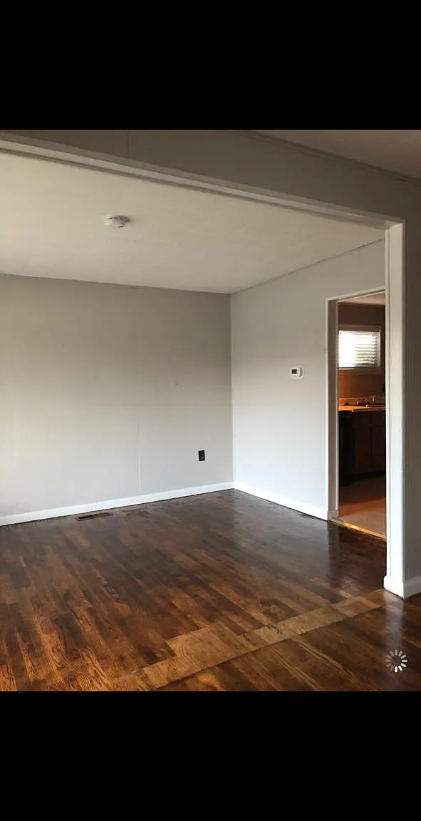 1007 Pine Rd — Photo 2