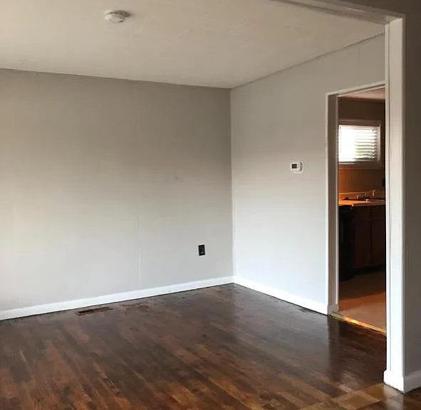 1007 Pine Rd — Photo 2