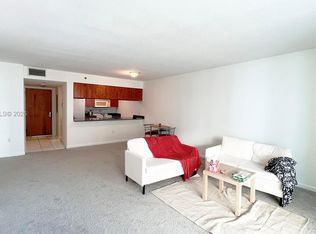 1200 Brickell Bay Dr APT 2814, Miami, FL 33131