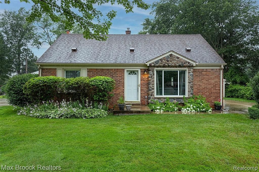 1882 Beverly St, Keego Harbor, MI 48320 Zillow