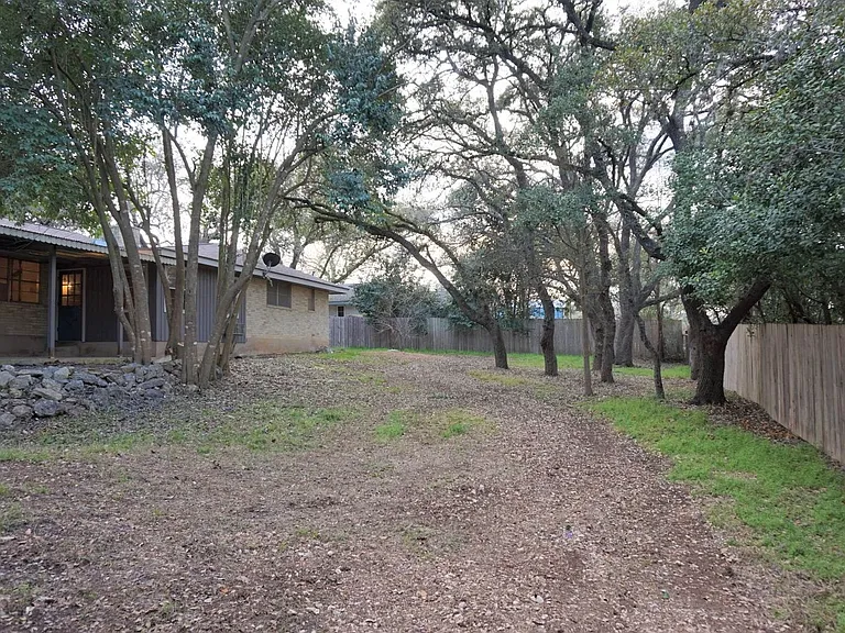 313 Sagecrest Dr — Photo 22