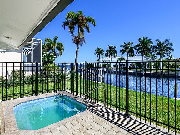 3rd image of 12 Sabal Dr