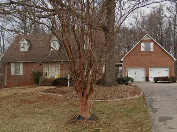 208 Eastwood Dr, Salisbury, NC 28146