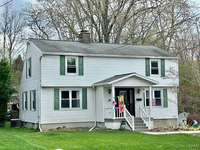 1st image of 411 Yorkshire Blvd