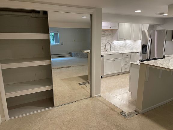 4th image of 24 Forest Hills Dr #B