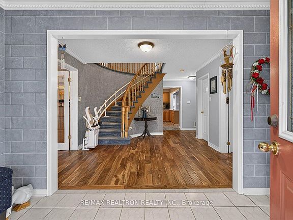 5th image of 2767 Shering Cres