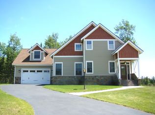 1305 Harbor Hills Dr, Two Harbors, MN 55616