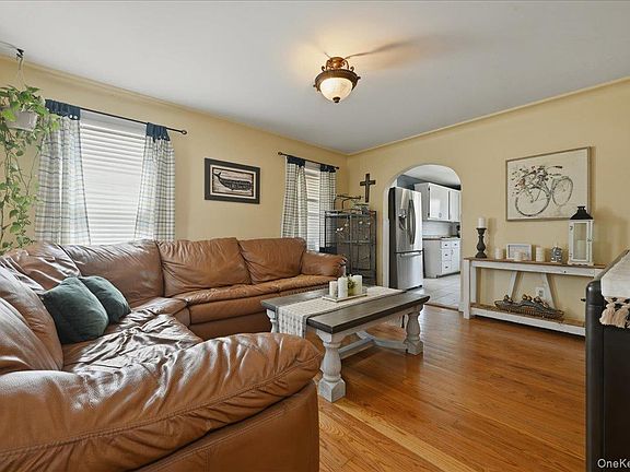 5th image of 86 Tyler Avenue