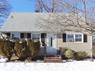 898 Riffle Ave, Rahway, NJ 07065