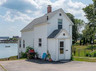 98 Whipple Rd, Kittery, ME 03904