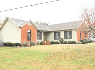 687 Winchester Dr, Hopkinsville, KY 42240