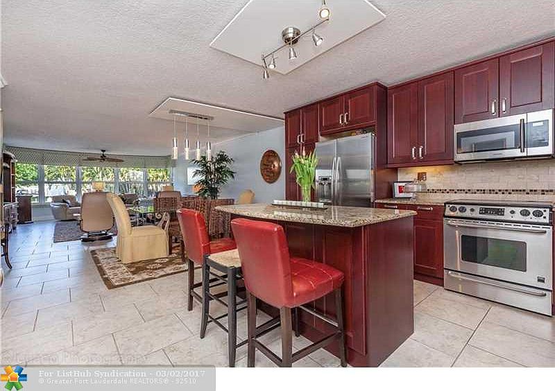 1st image of 3031 NE 51st St APT 102