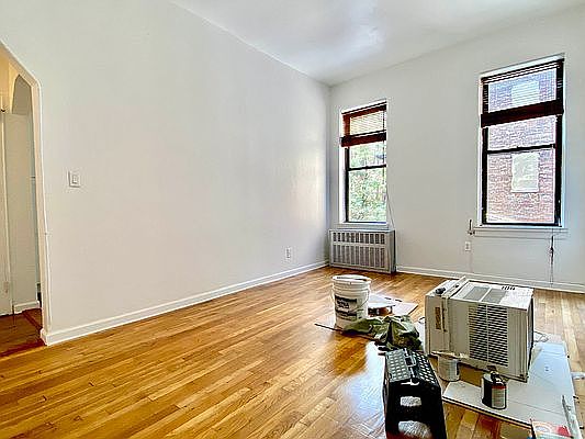 1st image of 930 Amsterdam Ave APT 4