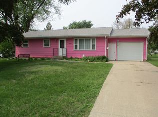 2407 19th St, Emmetsburg, IA 50536