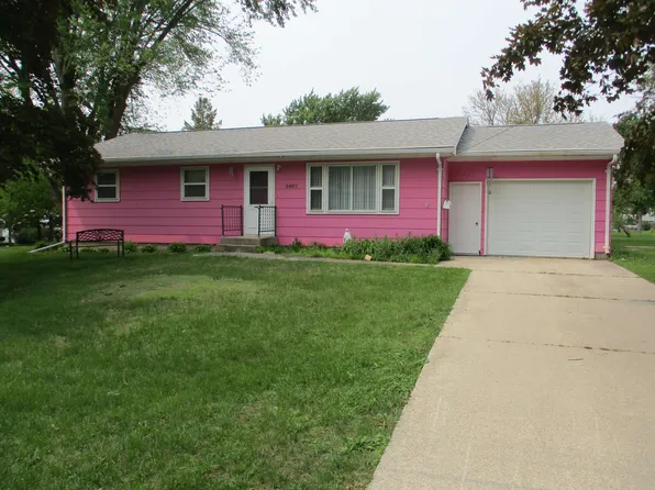 2407 19th St, Emmetsburg, IA 50536