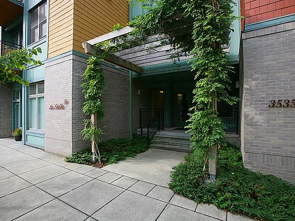 4th image of 3535 S Corbett Ave #301