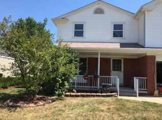 23327 E Fairway Dr, Woodhaven, MI 48183