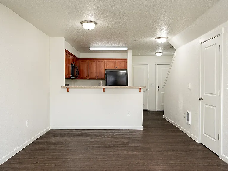 Fairview Court Townhomes — Photo 7