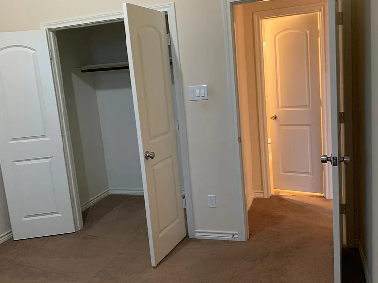 2361 Novin Dr — Photo 31
