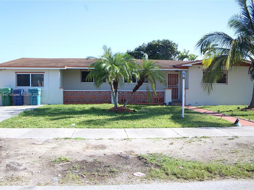 1st image of 1711 NW 171st Ter
