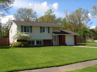 2416 Packard Dr, Lorain, OH 44055