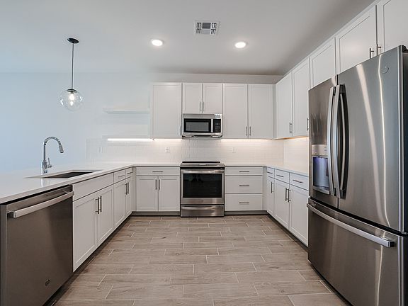 5th image of 7908 W Frier Dr