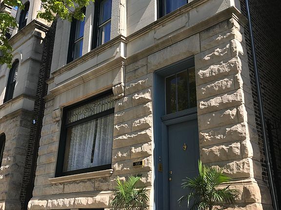 2nd image of 535 W Wrightwood Ave #1