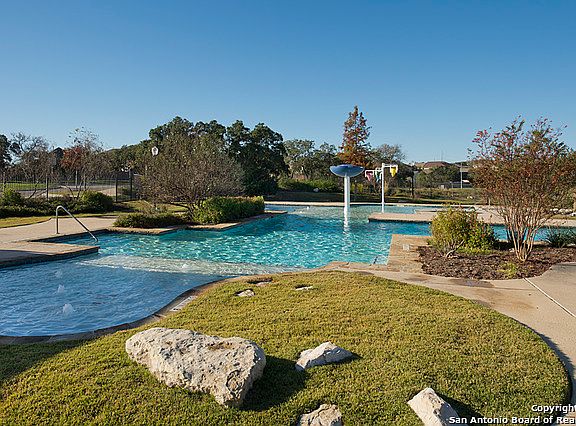 2nd image of 338 Clorinda