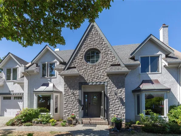 1632 Beach Dr, Oak Bay, BC V8R 6H8