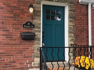 19 Robinhood Rd, Pittsburgh, PA 15220